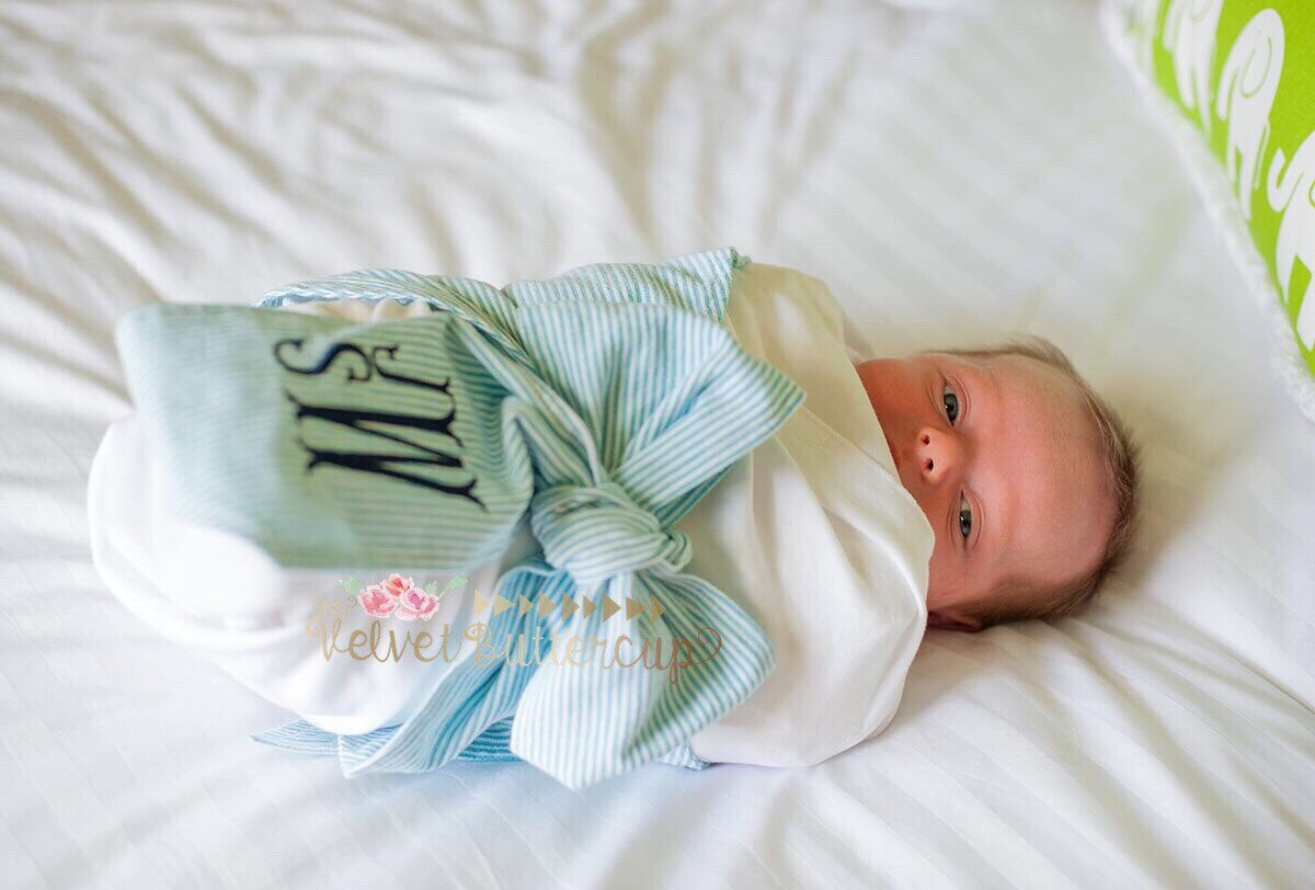 Baby swaddle clearance and bow